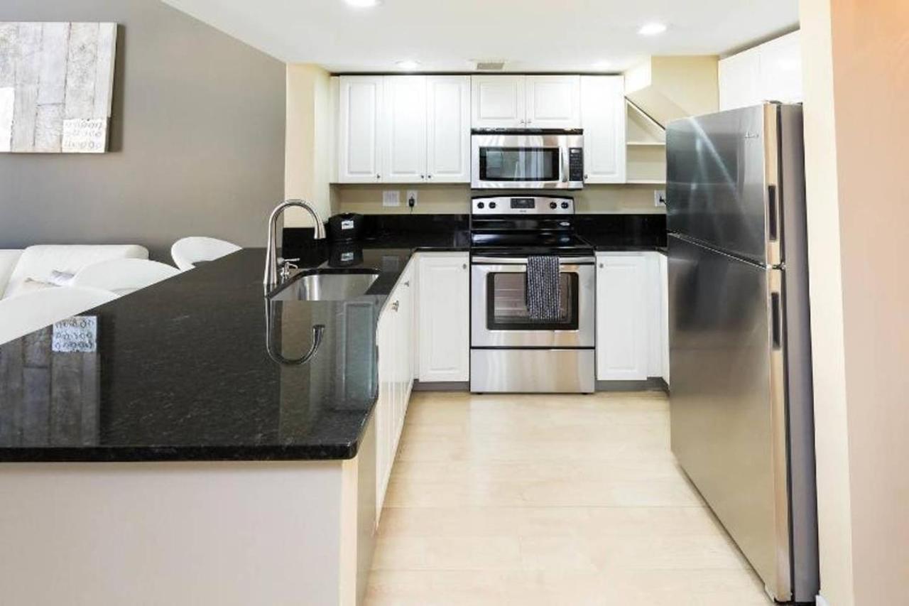 Space Needle Downtown Modern Top Story Penthouse Seattle Bagian luar foto