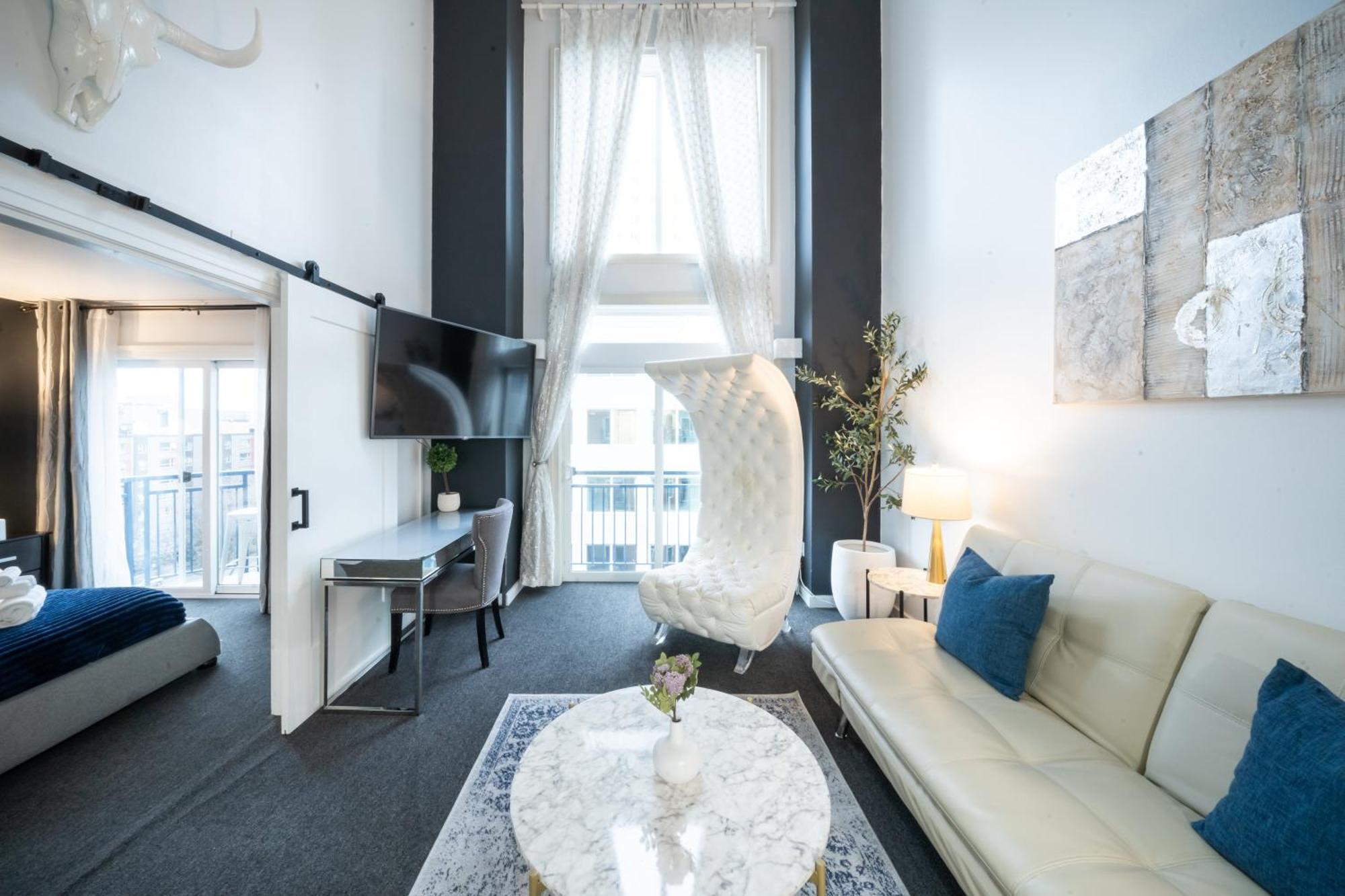 Space Needle Downtown Modern Top Story Penthouse Seattle Bagian luar foto